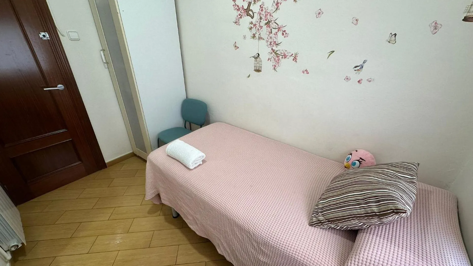 Rooms Varata Βαρκελώνη Bed and Breakfast